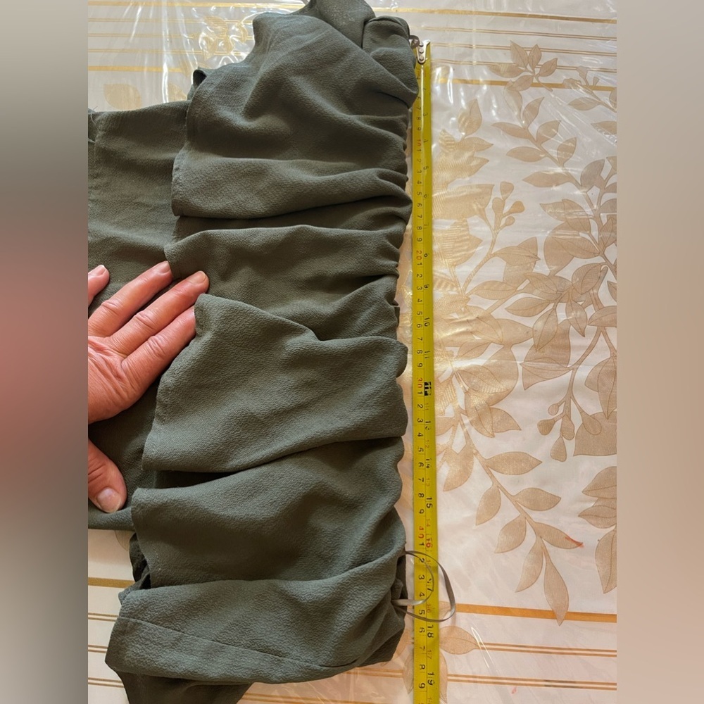 StreetWear Society Women's Off the Shoulder Ruffle Jumpsuit Army Green Sz M - Picture 5 of 10